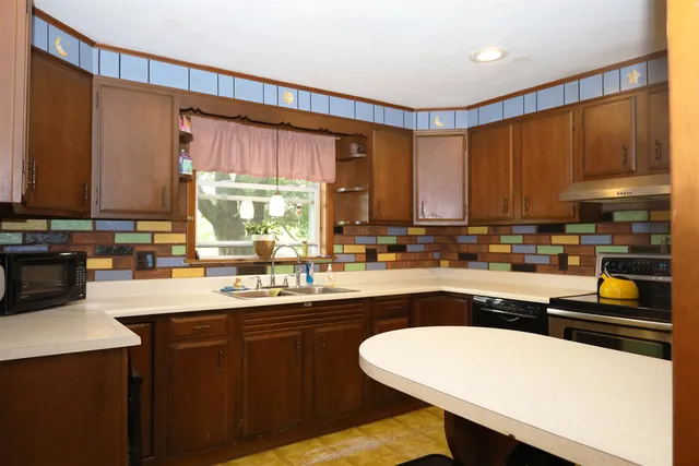 $259,000 | 133 Barker Avenue, St. Johnsbury, VT 05819