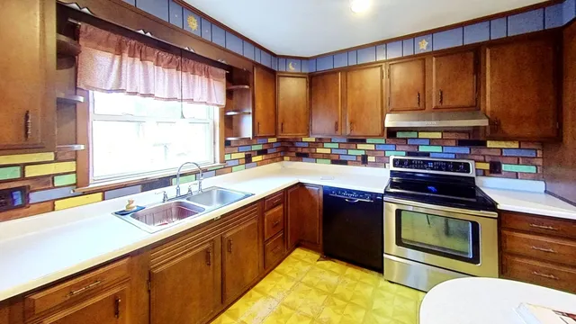 $259,000 | 133 Barker Avenue, St. Johnsbury, VT 05819