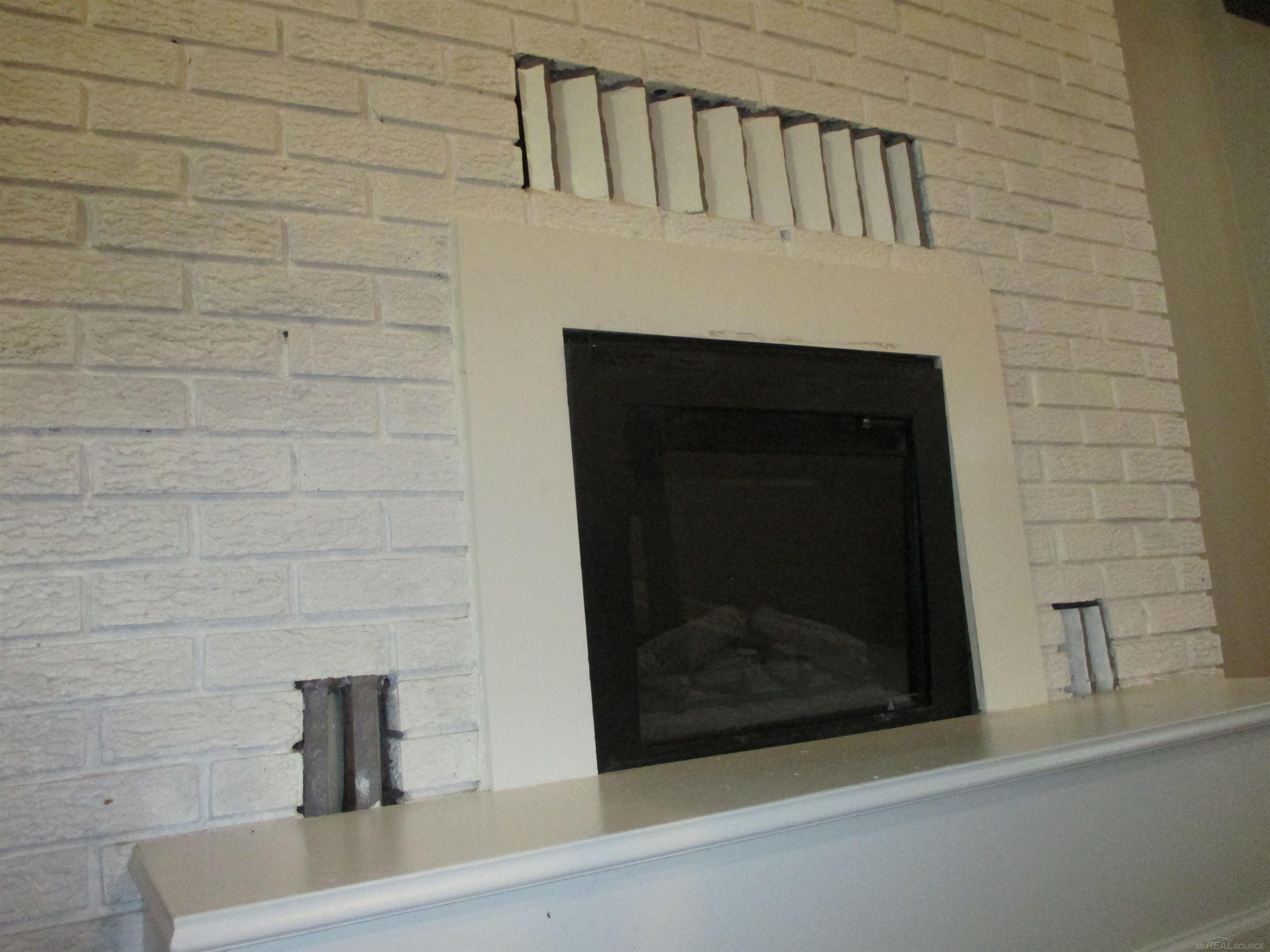 28000 Cotton Road New Baltimore, MI 48047 - Photo 4 of 37