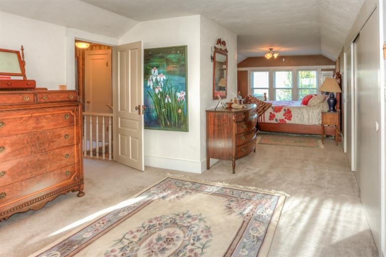 209 Crowson Road Ashland, OR 97520 - Photo 33 of 35 Gallery Image 33