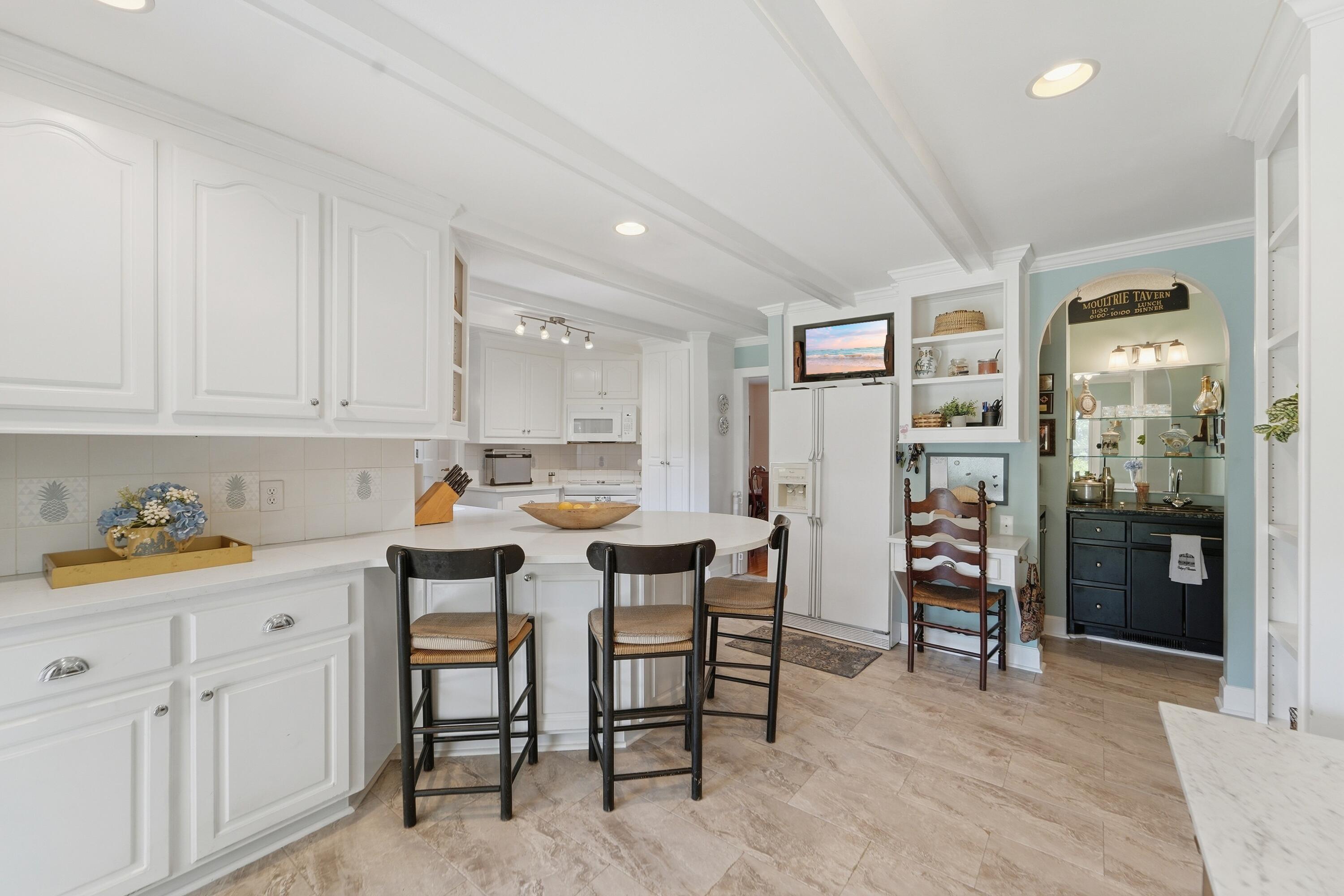 1894 Ashley Hall Road Charleston, SC 29407 - Photo 15 of 59 Eat-In and Bar