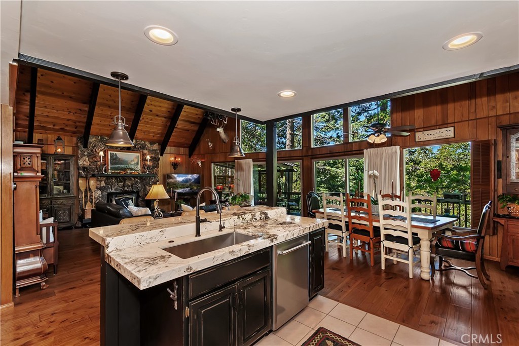 158 Golf Course Road Lake Arrowhead, CA 92391 - Photo 13 of 75