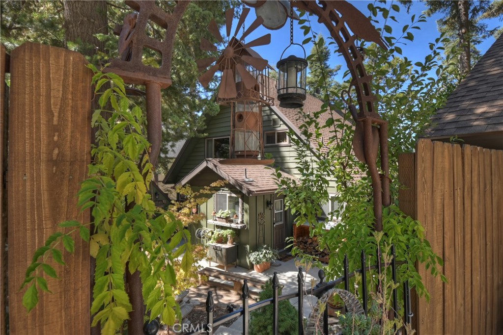 158 Golf Course Road Lake Arrowhead, CA 92391 - Photo 56 of 75 a aerial view of a house with a yard