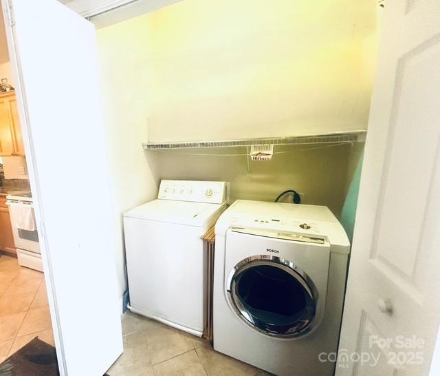 1350 21st Avenue Northeast Hickory, NC 28601 - Photo 14 of 27 a utility room with dryer and washer