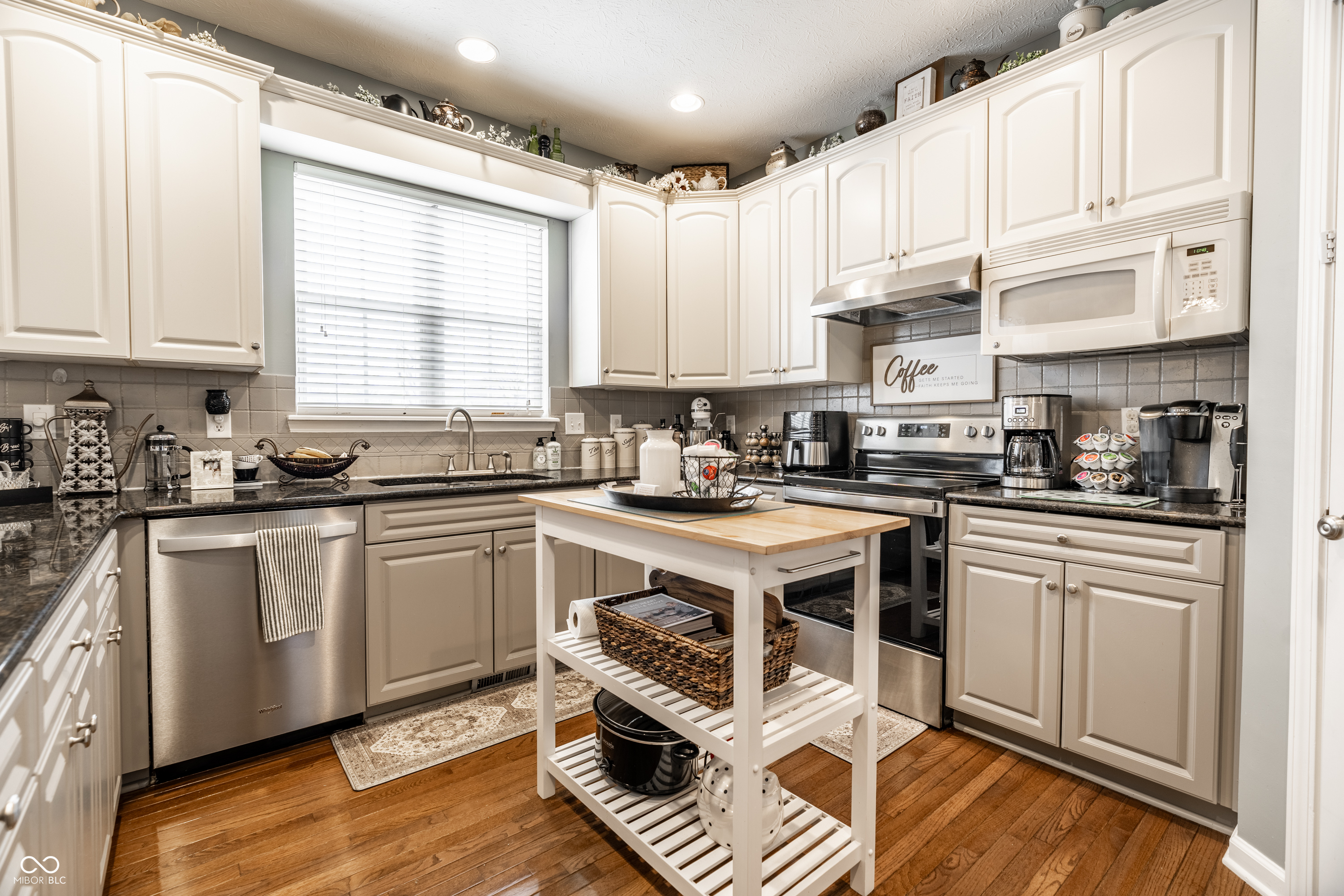 9679 Conifer Court Fishers, IN 46037 - Photo 15 of 40