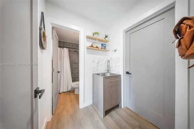 $1,300,000 | 10880 Southwest 120th Street, Miami, FL 33176