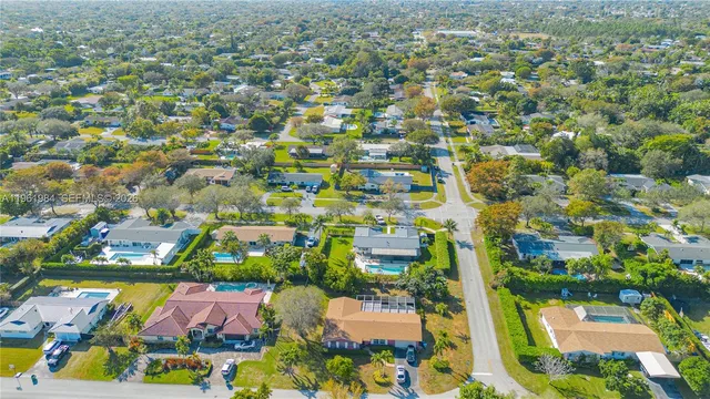 $1,300,000 | 10880 Southwest 120th Street, Miami, FL 33176