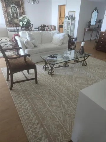 $3,190 | 435 South Gulfstream Avenue, Unit 702, Sarasota, FL 34236