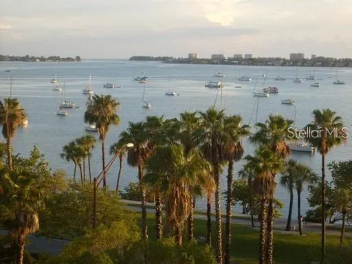 $3,190 | 435 South Gulfstream Avenue, Unit 702, Sarasota, FL 34236