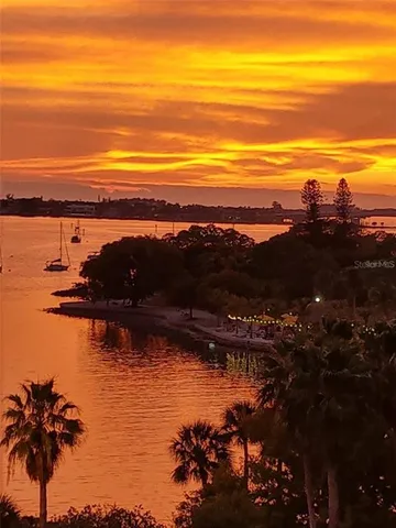 $3,190 | 435 South Gulfstream Avenue, Unit 702, Sarasota, FL 34236