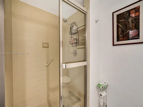 $6,500 | 20281 East Country Club Drive, Unit 1114, Aventura, FL 33180