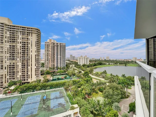 $7,500 | 20281 East Country Club Drive, Unit 1114, Aventura, FL 33180