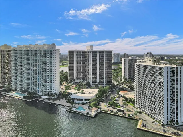 $7,500 | 20281 East Country Club Drive, Unit 1114, Aventura, FL 33180