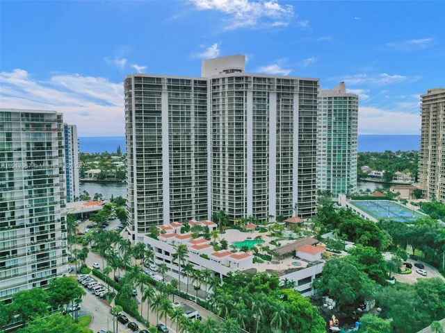 $7,500 | 20281 East Country Club Drive, Unit 1114, Aventura, FL 33180