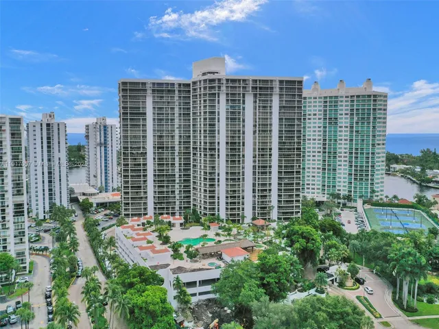 $7,500 | 20281 East Country Club Drive, Unit 1114, Aventura, FL 33180