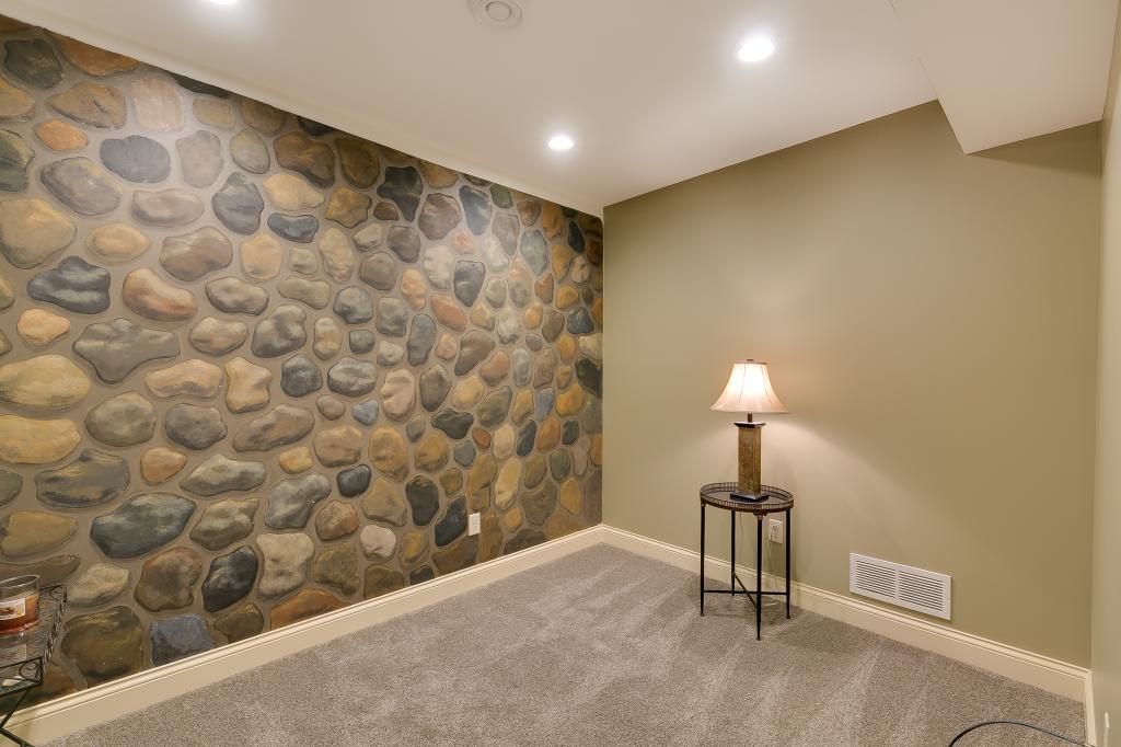 999 Savannah Road Eagan, MN 55123 - Photo 38 of 49 Gallery Image 38