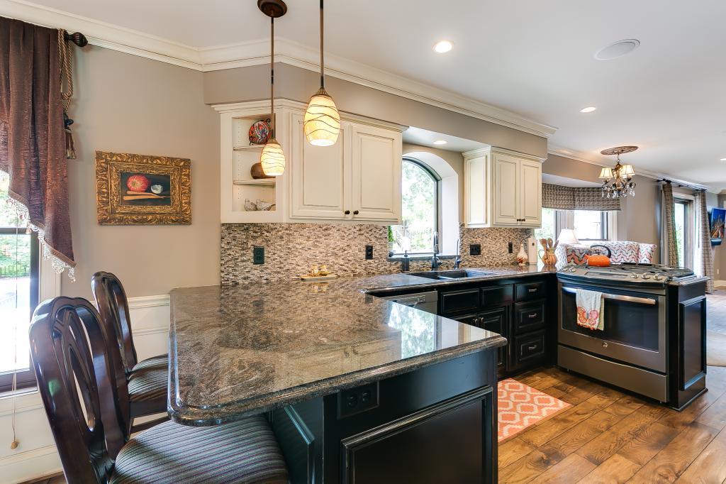 999 Savannah Road Eagan, MN 55123 - Photo 8 of 49 Gallery Image 8