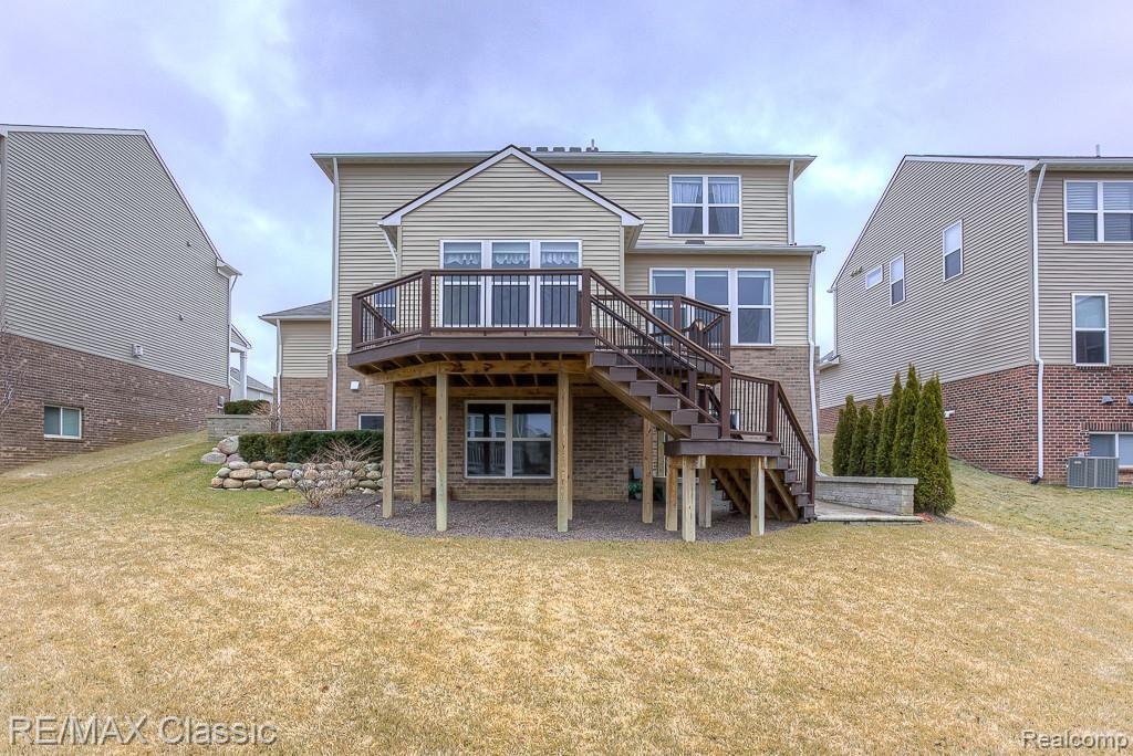 29845 Macintosh Lane New Hudson, MI 48165 - Photo 42 of 46