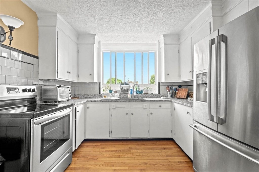 5 Evans Road Peabody, MA 01960 - Photo 8 of 18 Gallery Image 8