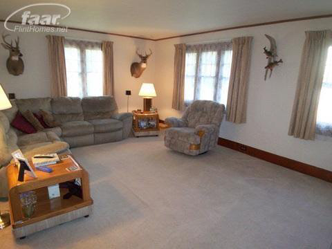 3954 McClelan Road Owosso, MI 48867 - Photo 2 of 16 20185311-1.JPG