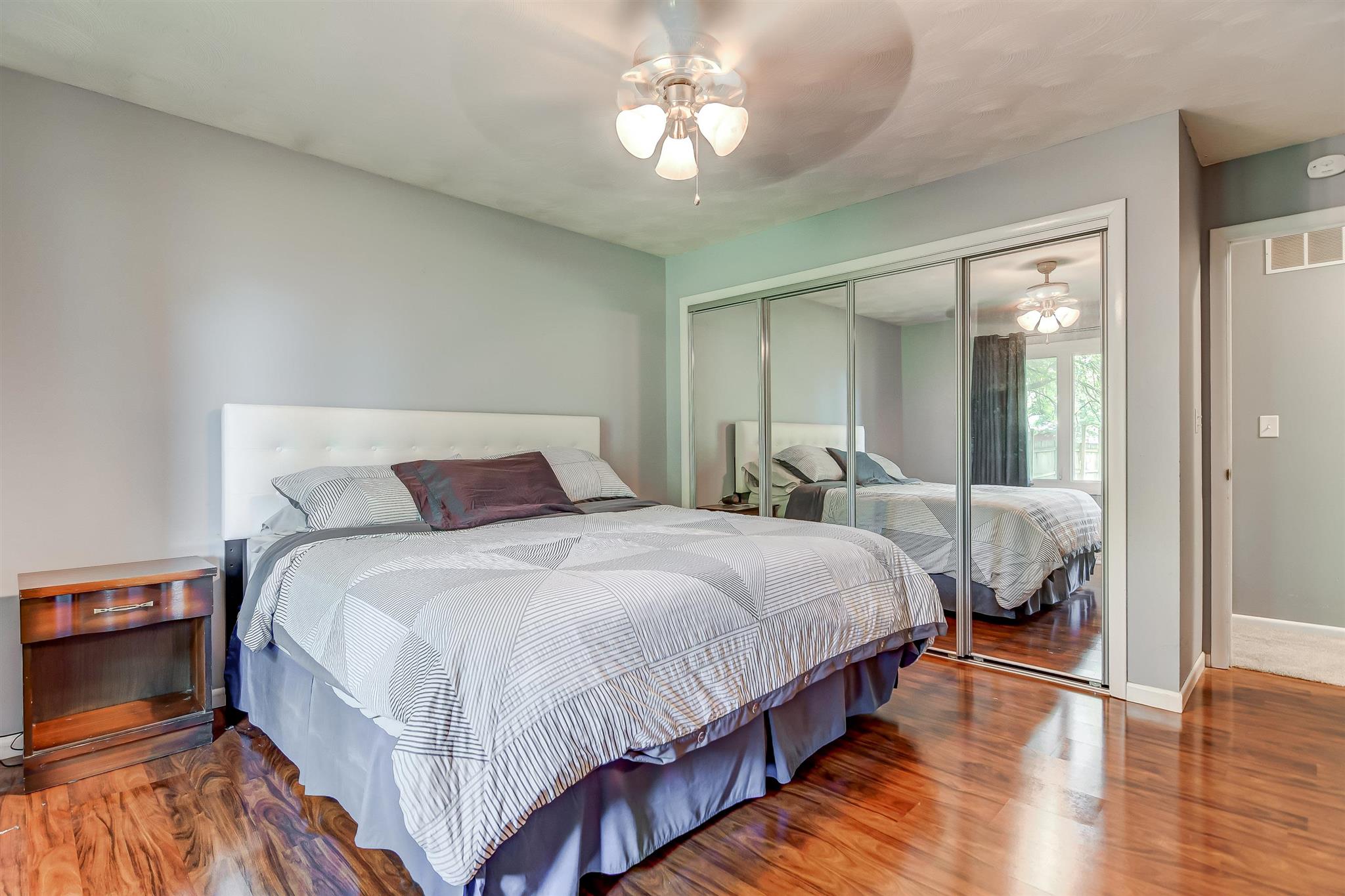 1812 East Hazel Dell Road Springfield, IL 62703 - Photo 13 of 37 Gallery Image 13