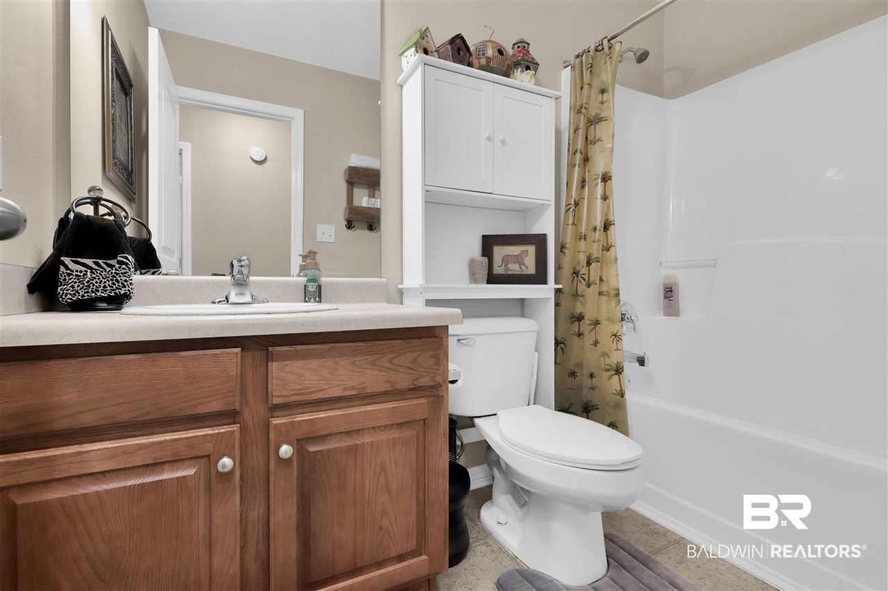 8852 Spring Grove North Mobile, AL 36695 - Photo 17 of 25 Guest Bathroom