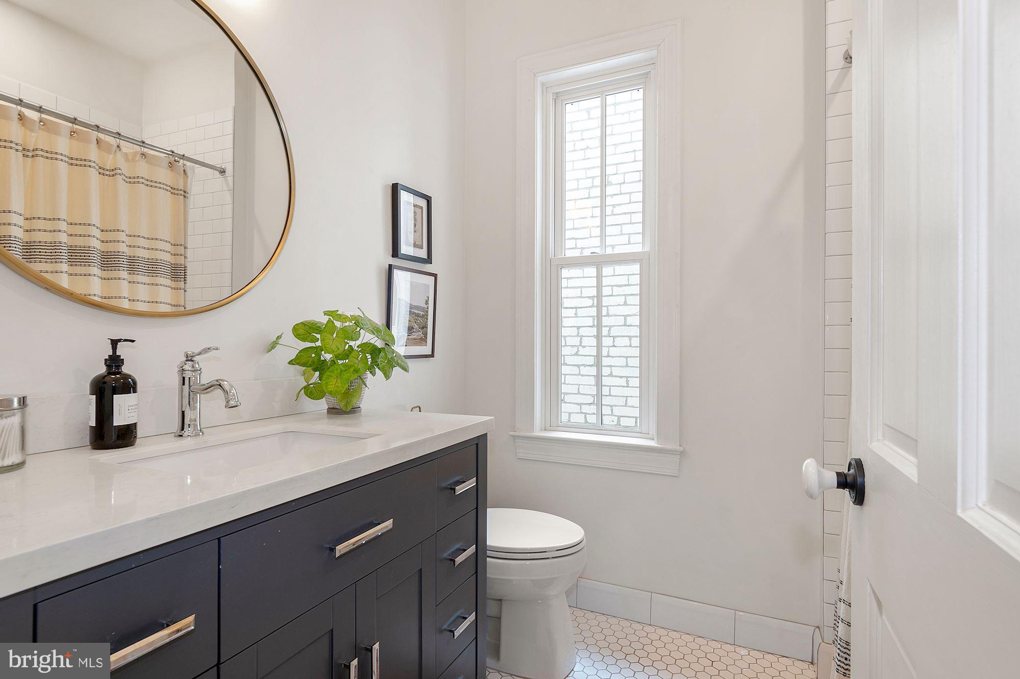 104 10th Street Southeast Washington, DC 20003 - Photo 12 of 31