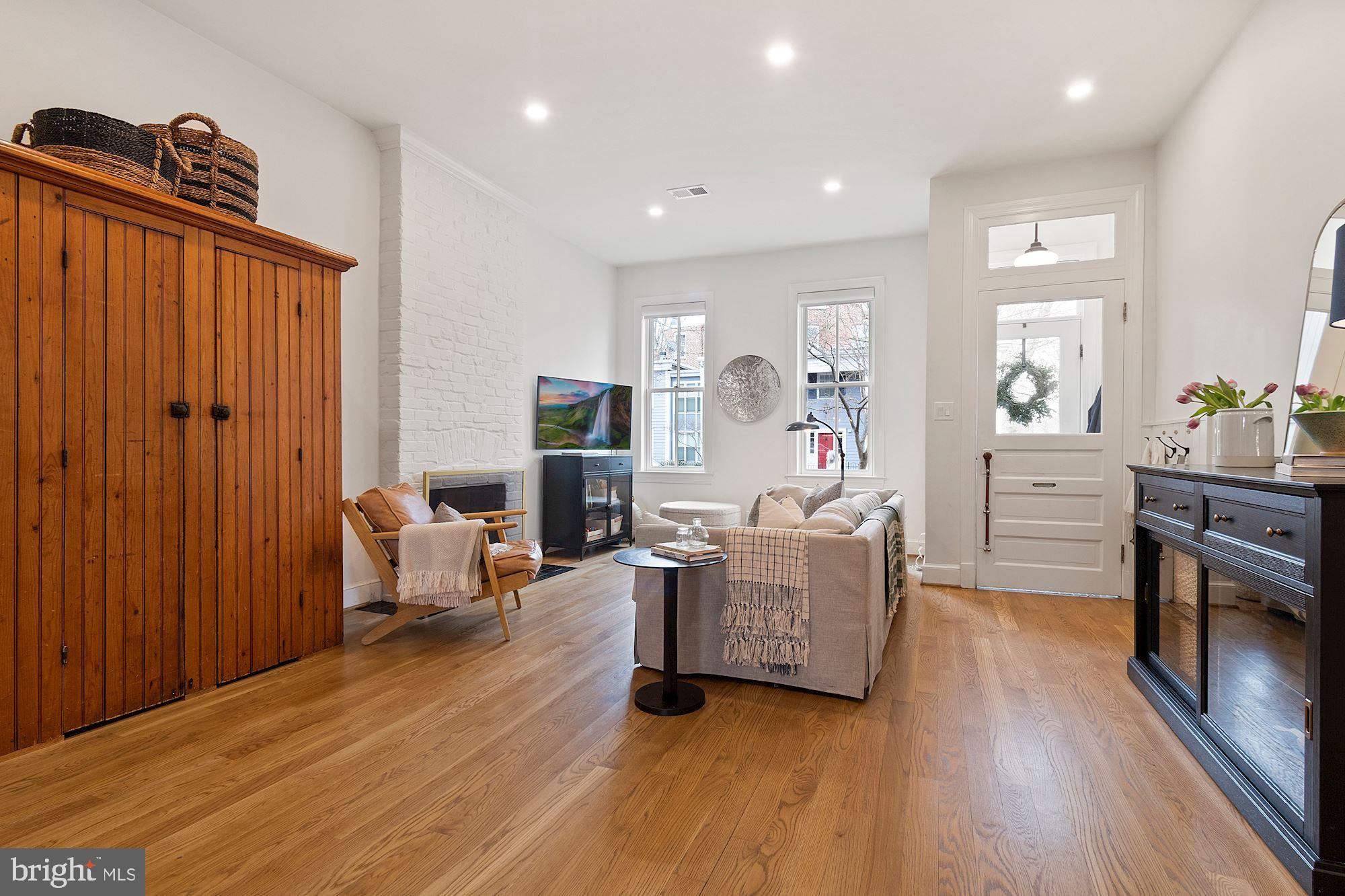 104 10th Street Southeast Washington, DC 20003 - Photo 16 of 31