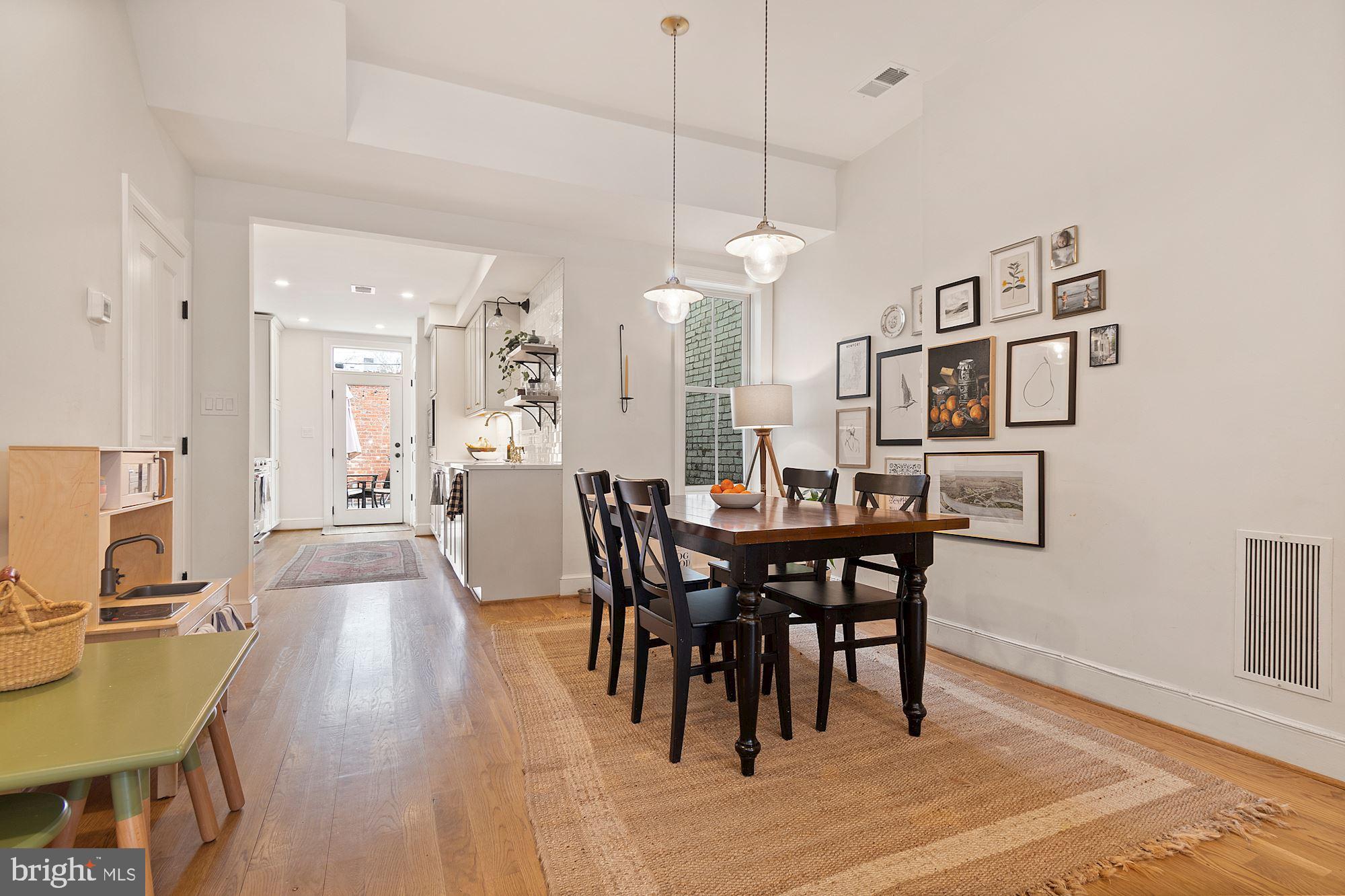 104 10th Street Southeast Washington, DC 20003 - Photo 17 of 31