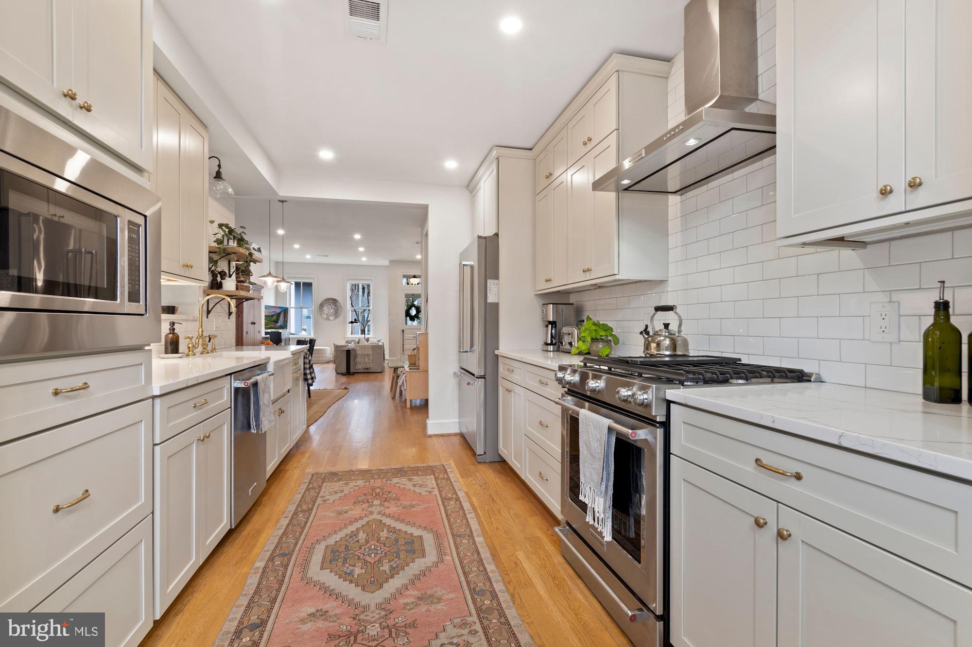 104 10th Street Southeast Washington, DC 20003 - Photo 20 of 31