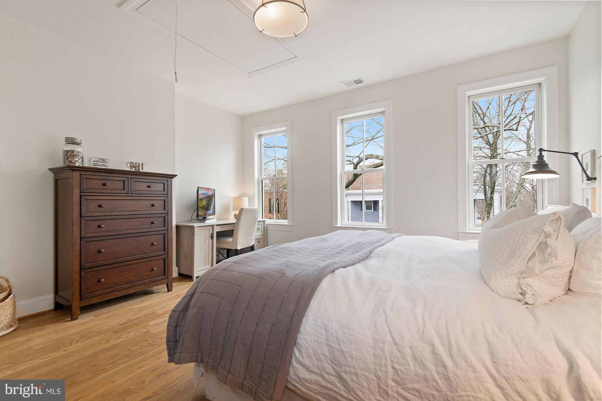 104 10th Street Southeast Washington, DC 20003 - Photo 22 of 31