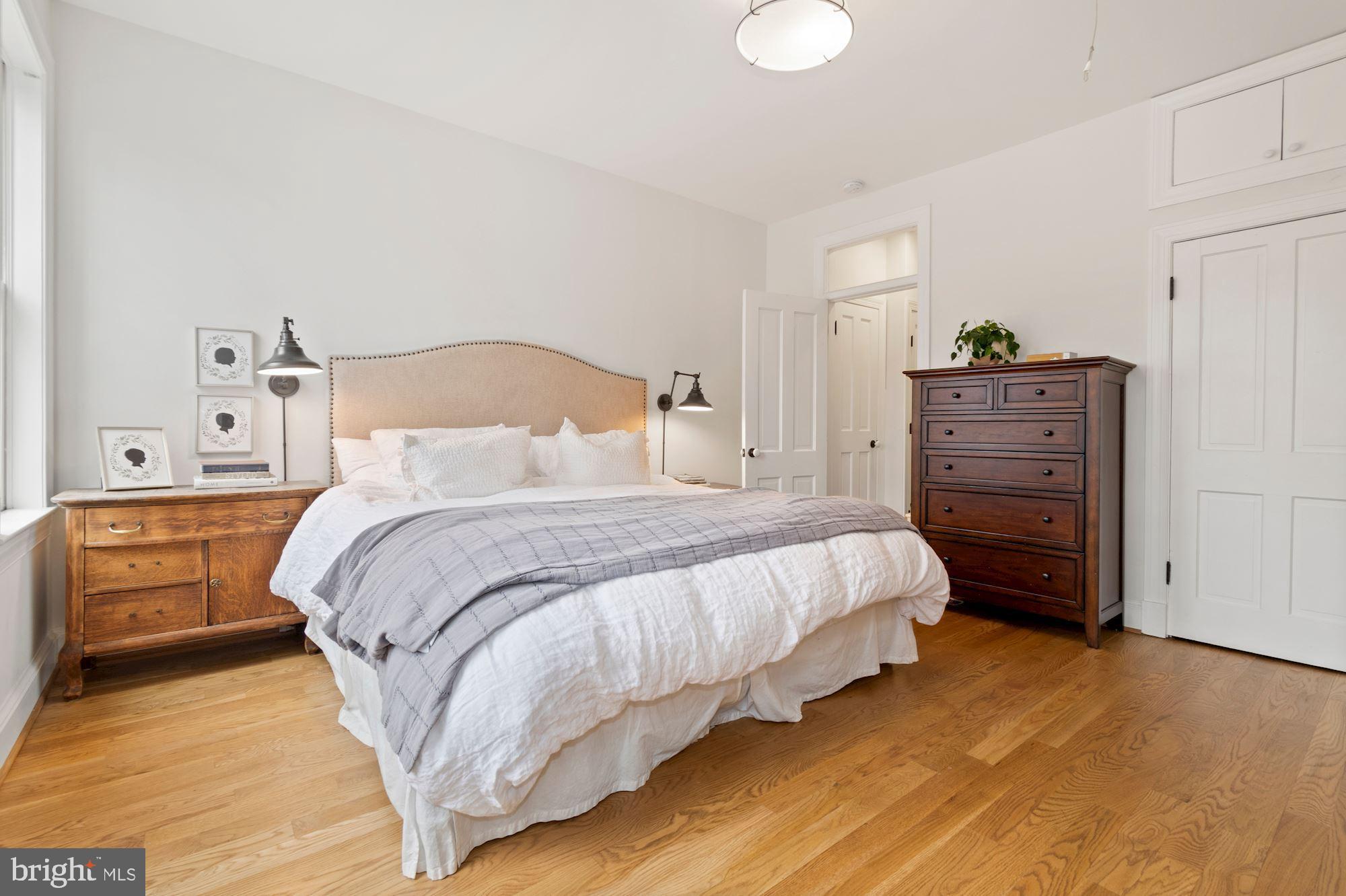 104 10th Street Southeast Washington, DC 20003 - Photo 8 of 31