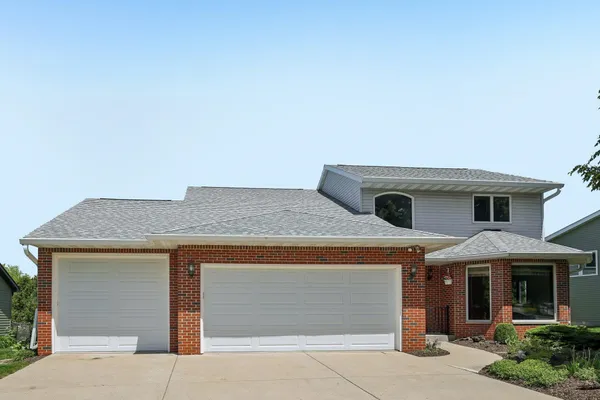 $675,000 | 7100 Spring Hill Drive, Middleton, WI 53562