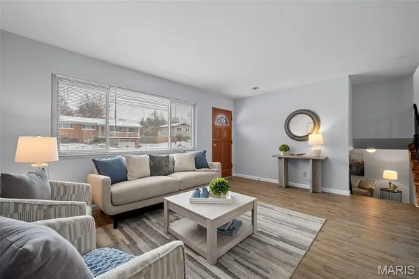 $345,000 | 11008 Baywood Terrace, St. Louis, MO 63126