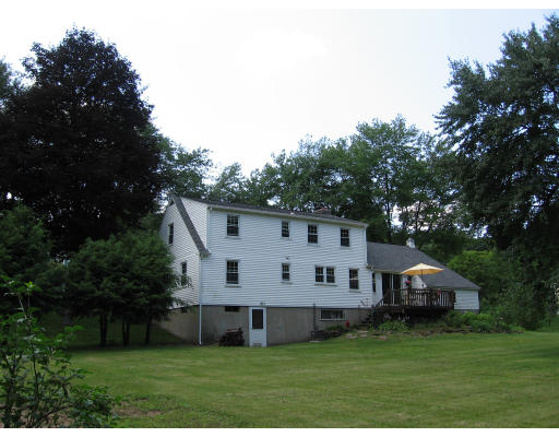 472 Forest Hills Road Springfield, MA 01128 - Photo 3 of 7 a view of house with garden