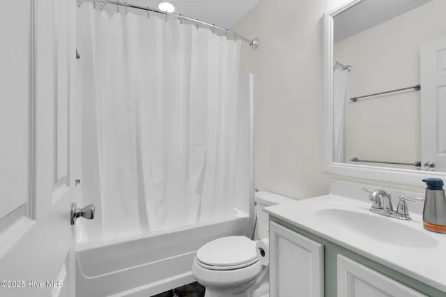 $1,800 | 116 Gregory Drive, Jacksonville, NC 28540