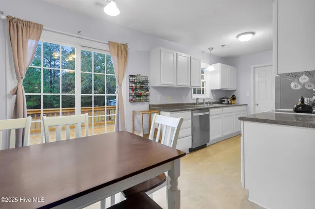 $1,800 | 116 Gregory Drive, Jacksonville, NC 28540