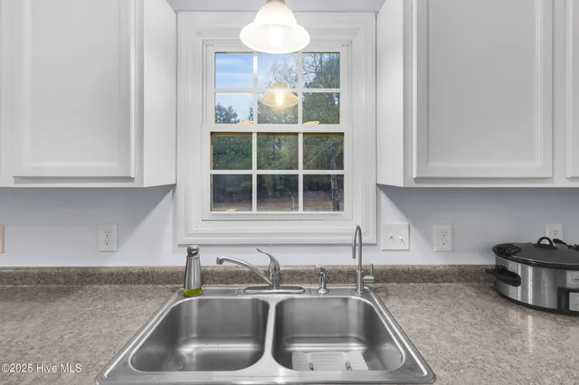 $1,800 | 116 Gregory Drive, Jacksonville, NC 28540