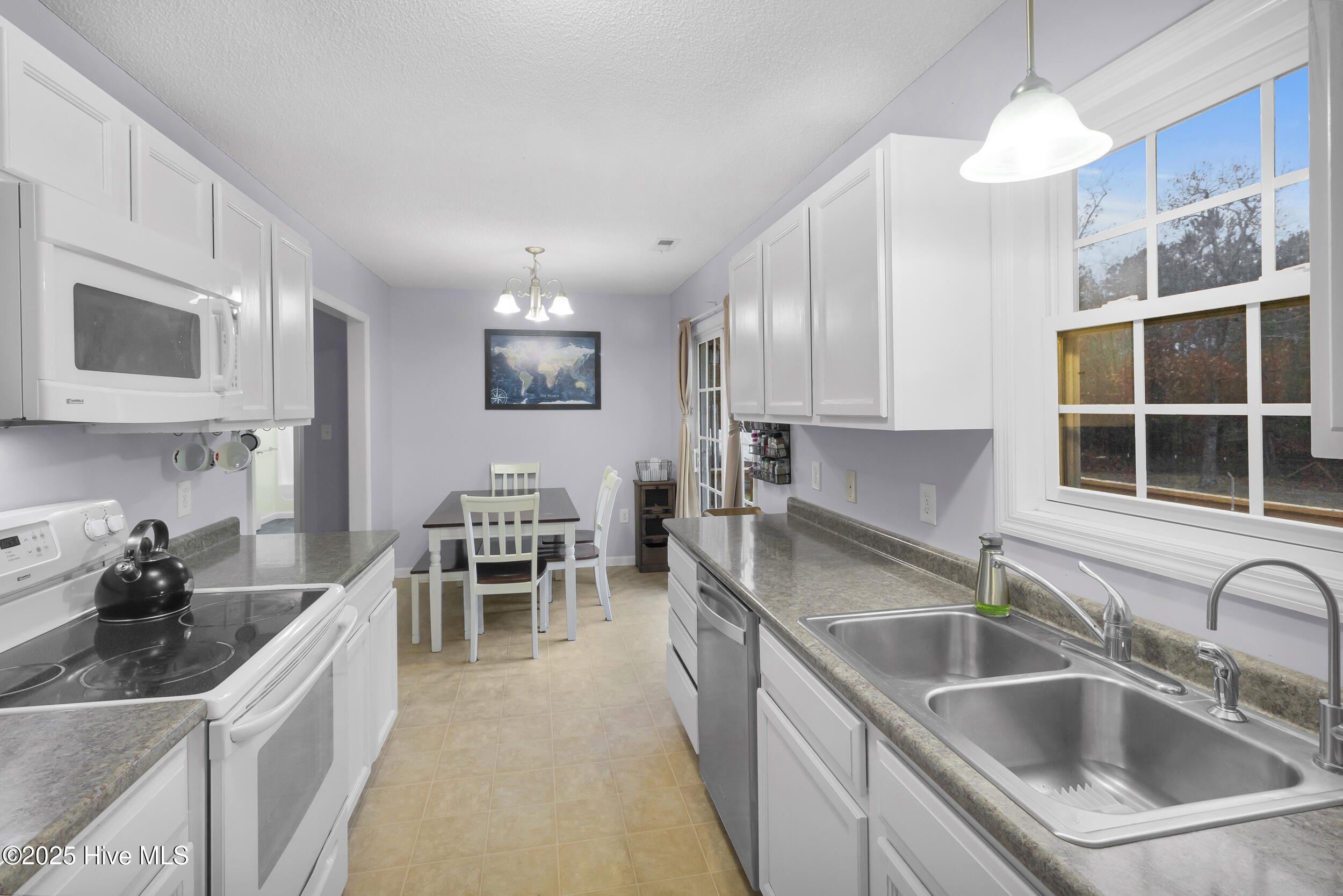 116 Gregory Drive Jacksonville, NC 28540 - Photo 10 of 28 12_10