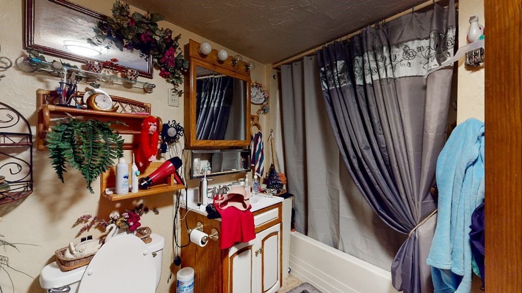 58 Negus Street Webster, MA 01570 - Photo 9 of 10