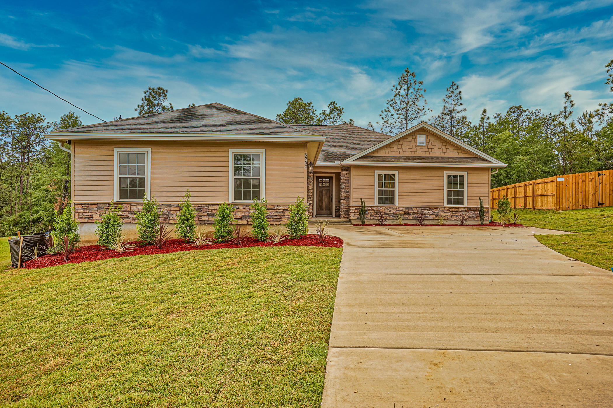 6202 Timberland Ridge Drive Crestview, FL 32539 - Photo 4 of 43 6202 Timberland Ridge Dr-2