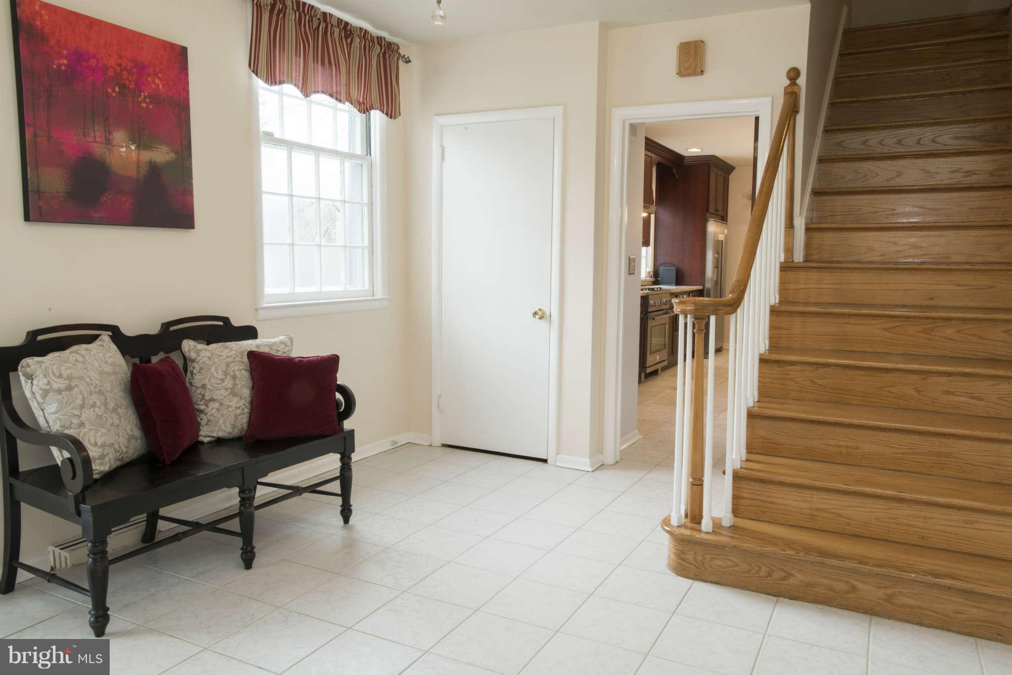 106 St Martins Road Baltimore, MD 21218 - Photo 2 of 25 foyer 2