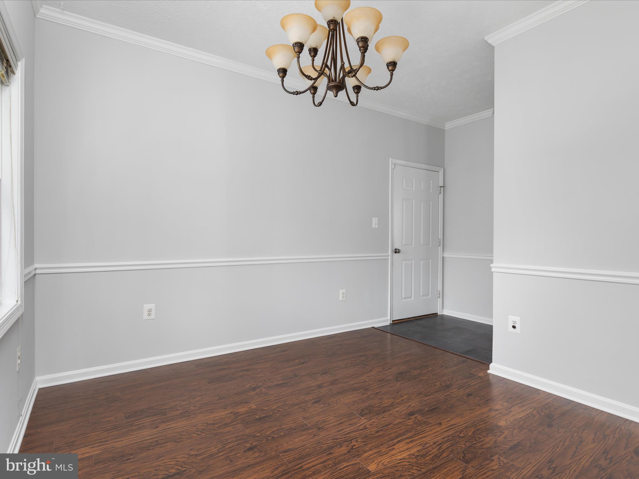 1446 Canterbury Road Front Royal, VA 22630 - Photo 11 of 58 Dining