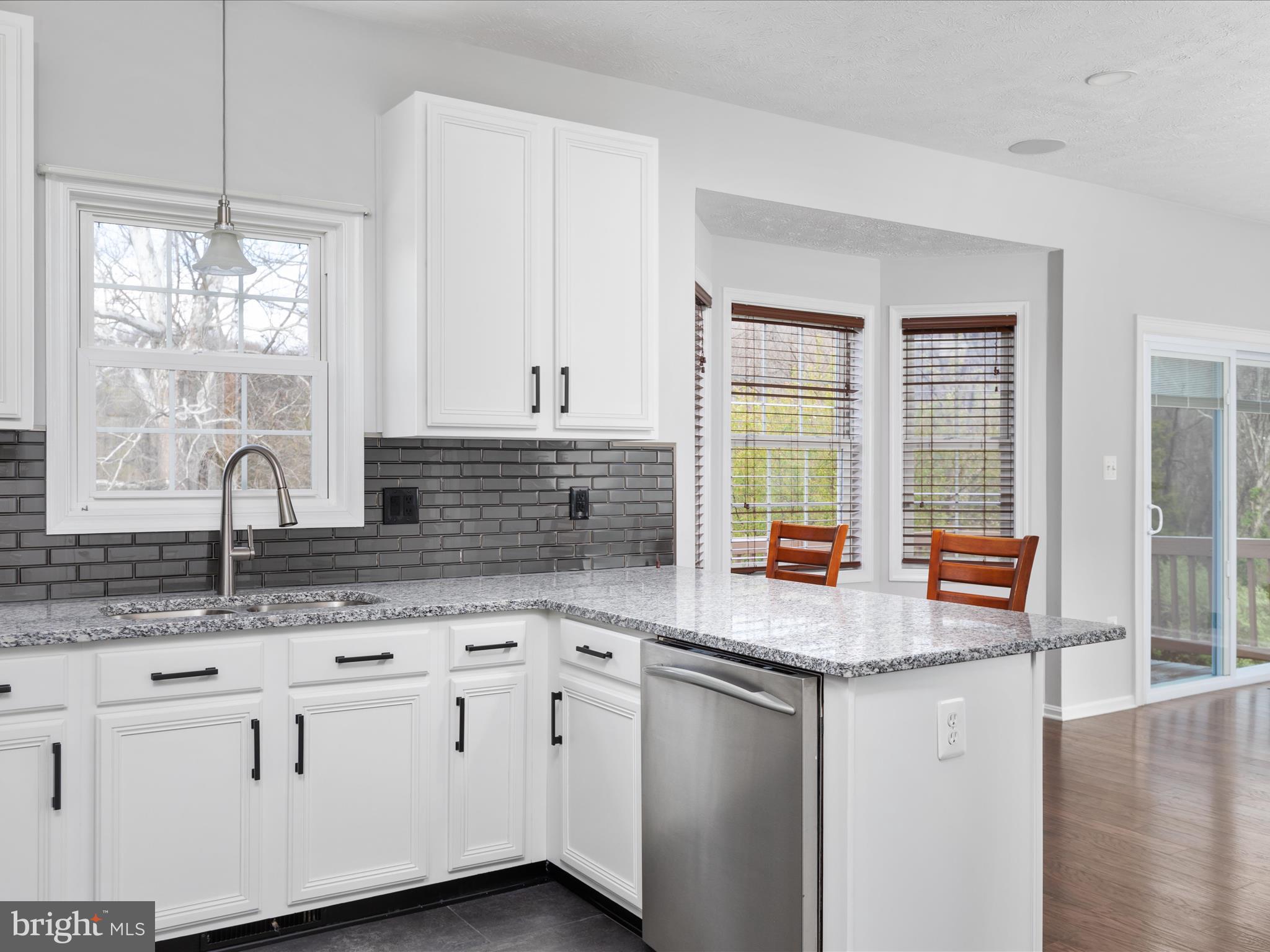 1446 Canterbury Road Front Royal, VA 22630 - Photo 13 of 58 Kitchen with SS Appliances
