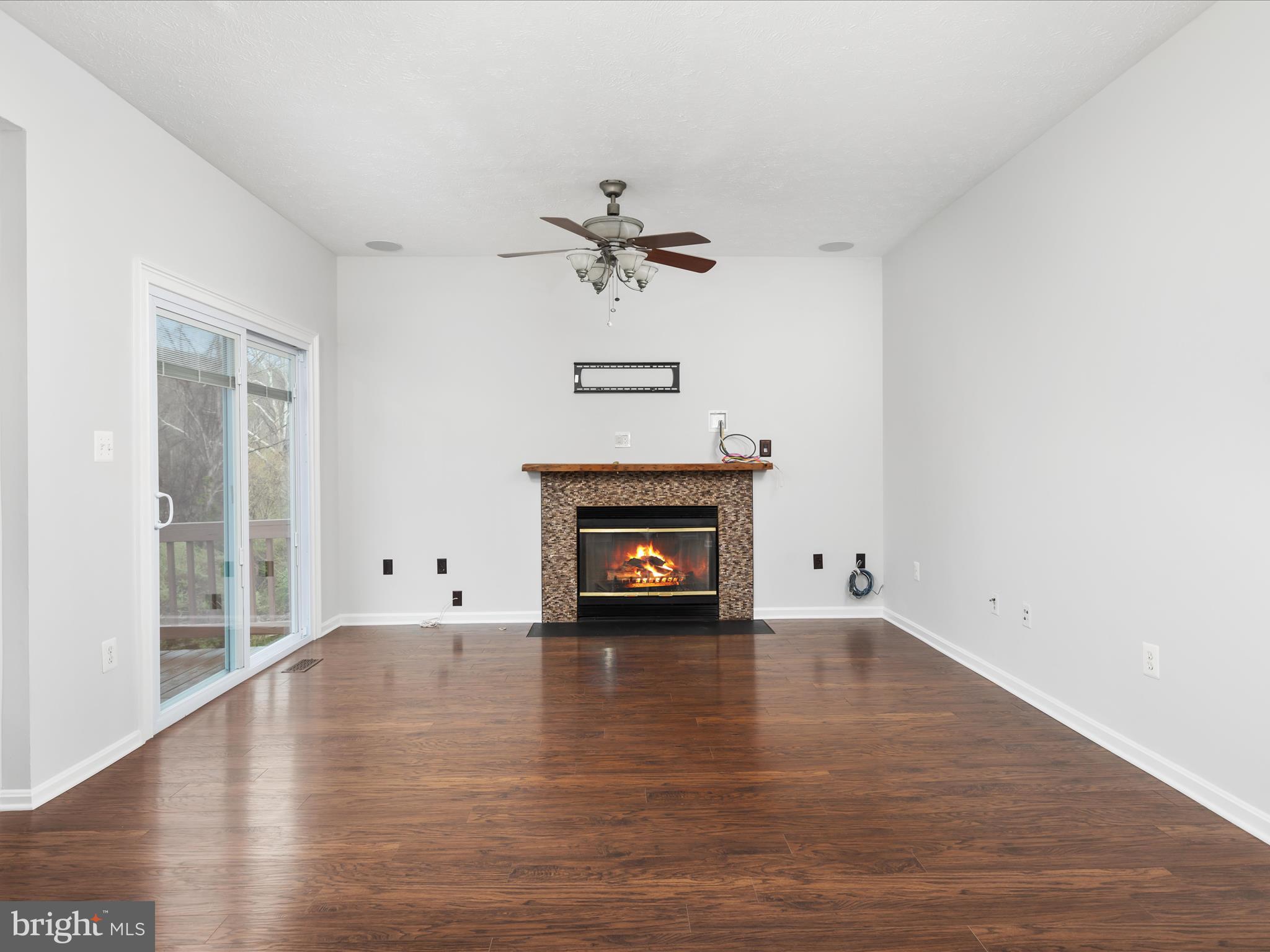 1446 Canterbury Road Front Royal, VA 22630 - Photo 18 of 58 Family Room