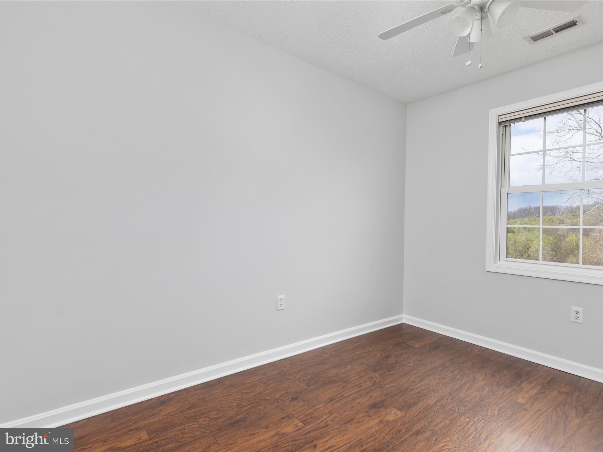 1446 Canterbury Road Front Royal, VA 22630 - Photo 29 of 58 Bedroom 3