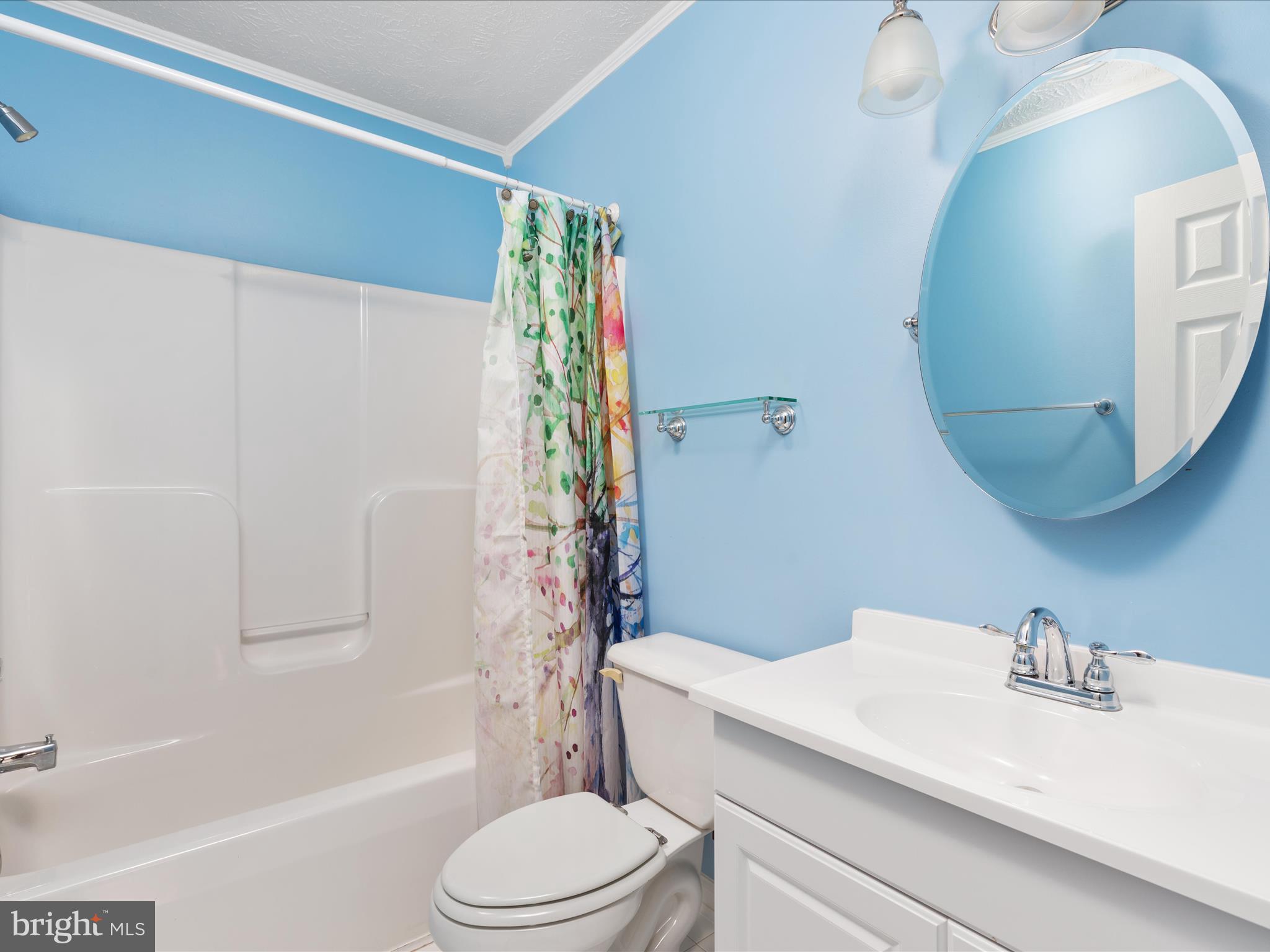 1446 Canterbury Road Front Royal, VA 22630 - Photo 31 of 58 Upper Hall Bath