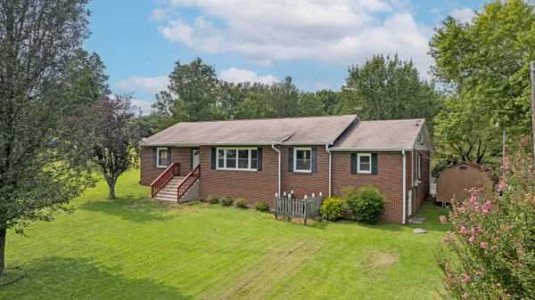 $349,900 | 161 South Hillcrest Drive, Spring City, TN 37381