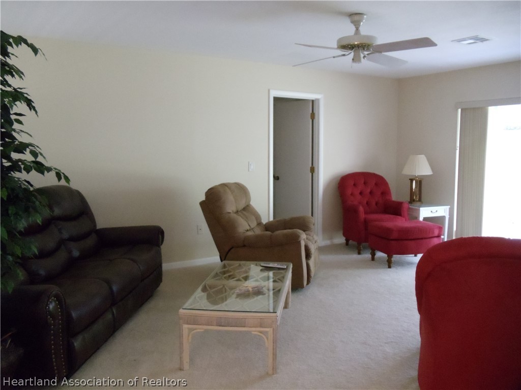 102 Loquat Road Northeast Lake Placid, FL 33852 - Photo 4 of 17 Gallery Image 4