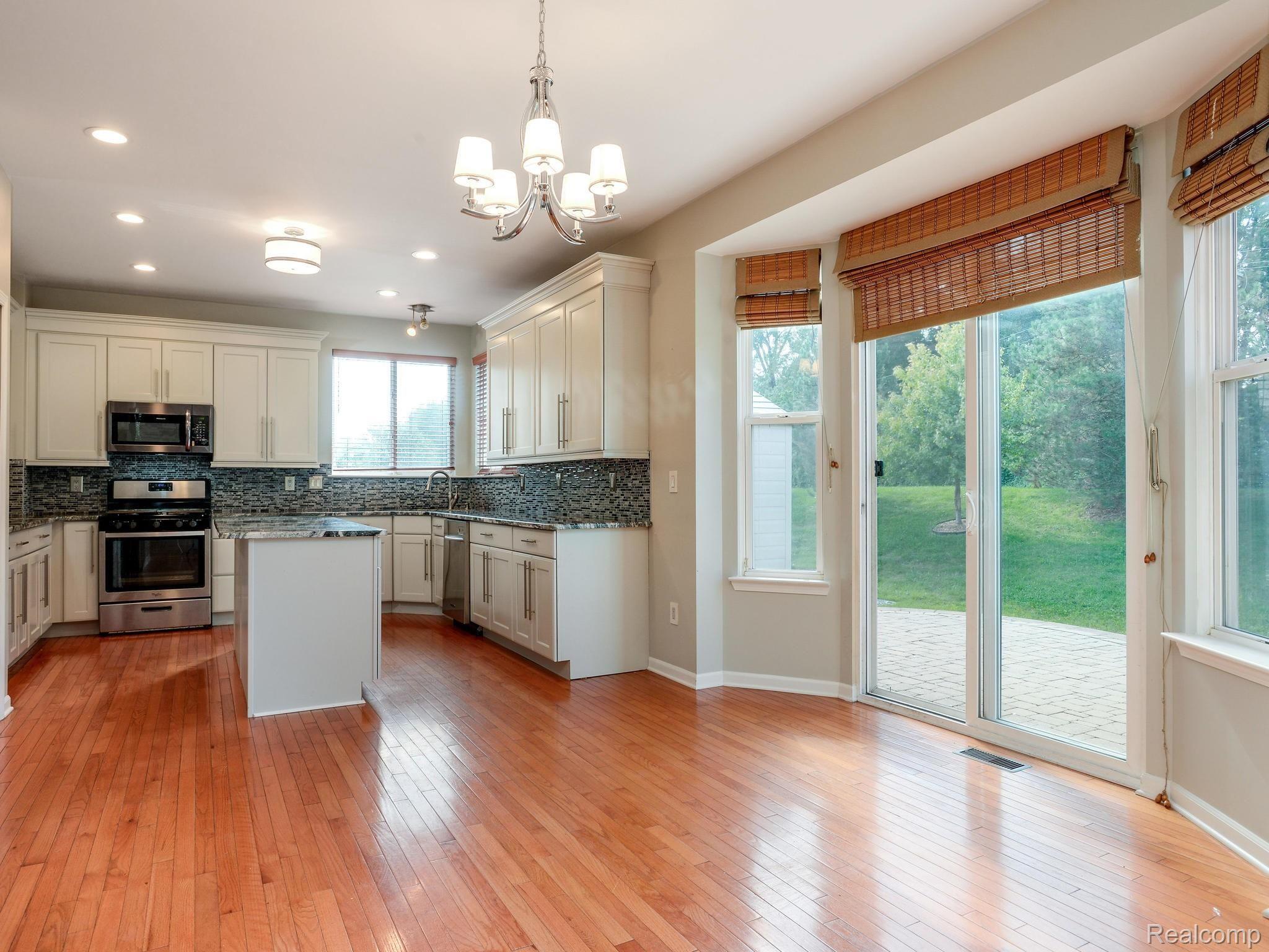30727 Bradmore Road Warren, MI 48092 - Photo 6 of 29 30727 Bradmore Rd Warren MI-016-015-30727 BRADMORE Road Warren-MLS_Size.jpg